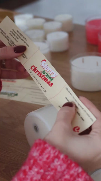 Lumânare parfumată din ceară de soia MERRY FU*KING CHRISTMAS cinnamon - apple pie - vanilla - cream 190g